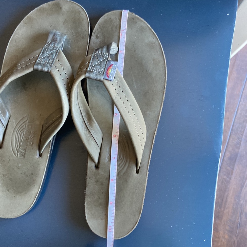 Rainbow Flipflops -gray/brownish- 10.5 inches but fit like a ladies 8/9 - Picture 4 of 5